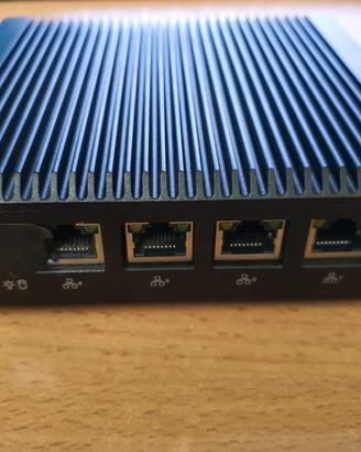 Qotom Mini PC J1900 Quad Core 8GB RAM - 128GB SSD