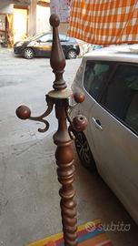 ATTACCAPANNI ANTICO UOMO MORTO 