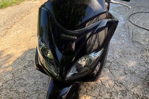 Honda Forza 250cc