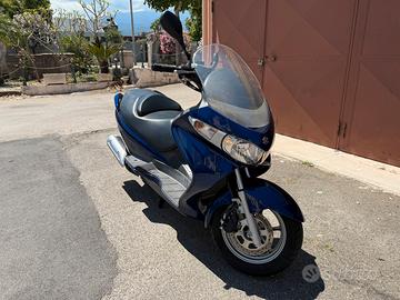 Suzuki Burgman 200