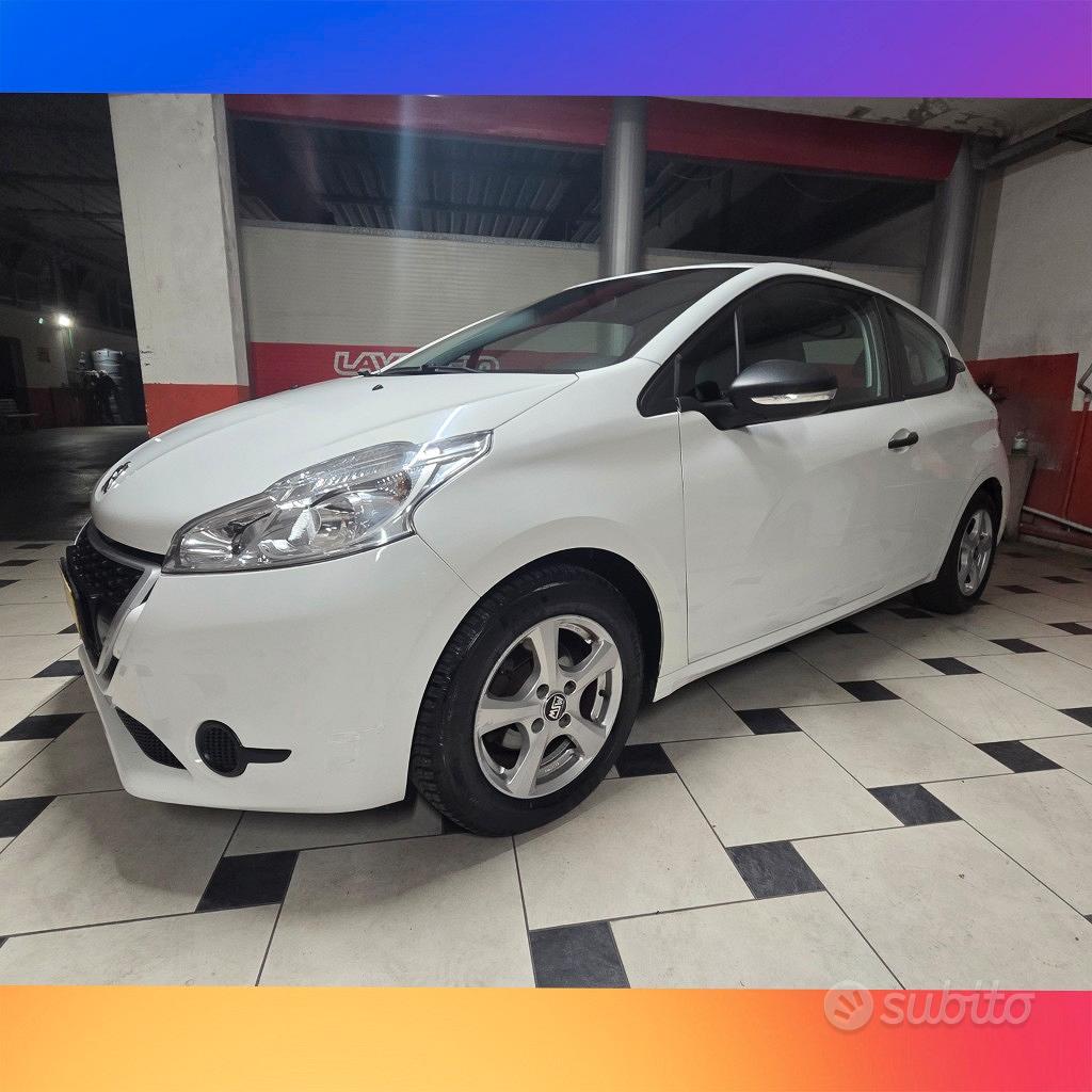 Peugeot 208 1° serie