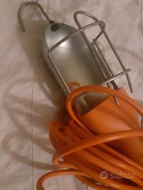 lampada da lavoro con gancio 