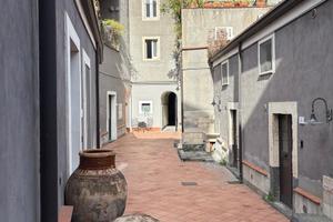 Monovano via Naumachia- Castello Ursino