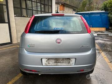 Subito - TUTTAUTO SNC - Ricambi Fiat Grande Punto 5 e 3 porte vari colori - Accessori  Auto In vendita a Bergamo
