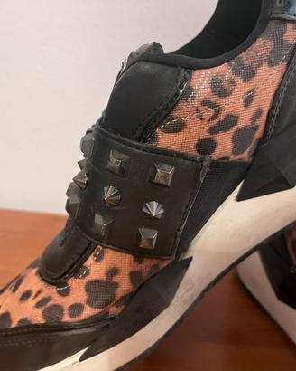 Sneaker guess leopardate