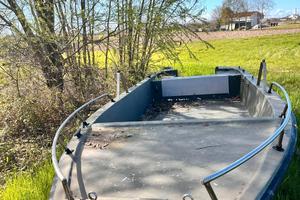 Barca in vetroresina 