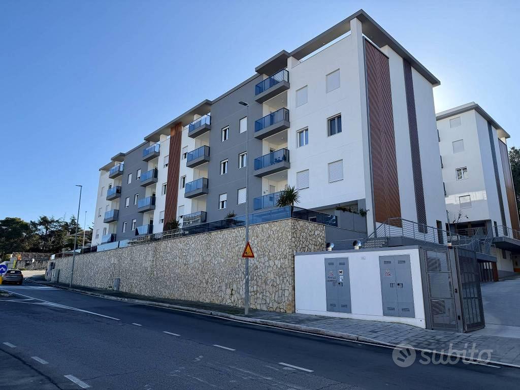 Appartamento di 95 m² con 3 locali e box auto a Ma