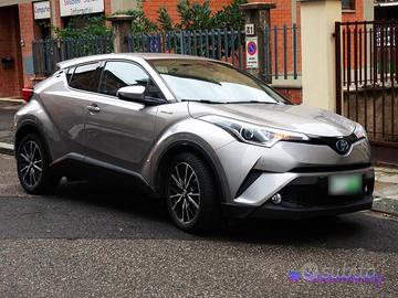Toyota C-HR 1.8 Hybrid E-CVT Business