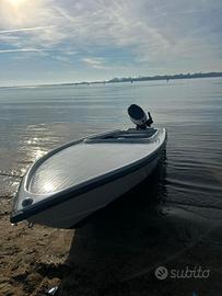 Spazio 5 con yamaha 25 4 tempi