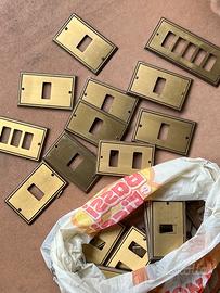 Lotto di vecchie placche in ferro da parete