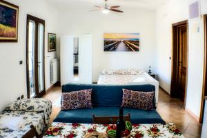 Monolocale dotato di cucina per tre posti letto