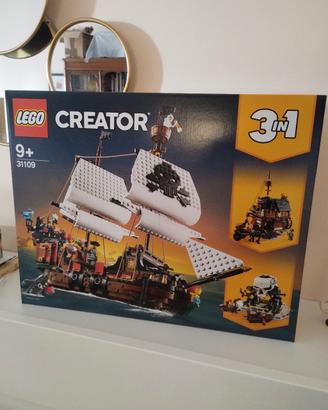 Lego Galeone dei Pirati 3-in-1 31109 - Nuovo!