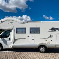 Camper mansardato laika