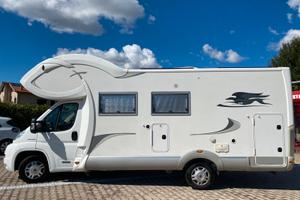 Camper mansardato laika