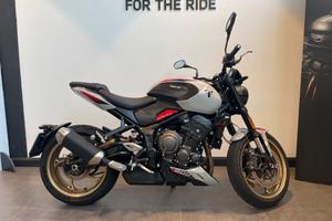 Triumph Trident 660 800