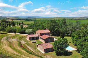 Rustico / Casale di 510 m² con più di 5 locali e b