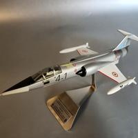 Aereo Lockheed F104 Starfighter ( Scala 1/48 )