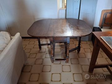 Tavolo ampliabile in legno