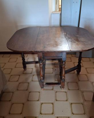 Tavolo ampliabile in legno