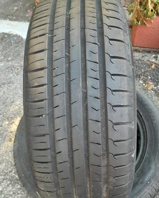 2 Pneumatici 235/55r17 Bridgestone