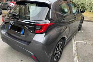 Toyota Yaris hybrid 1.5 business