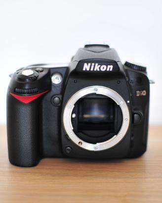 Nikon D90 - perfetta - 12.3 MP