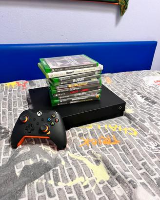 Xbox one x 1tb,con giochi e controller