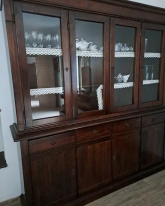 Mobile vetrina arte povera