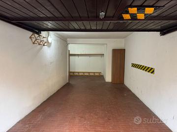 Garage - Box via del Greto