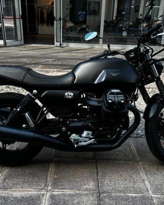 Moto Guzzi V7 STONE