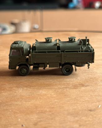 Camion militare H0