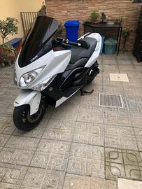 yamaha tmax 500 white - black