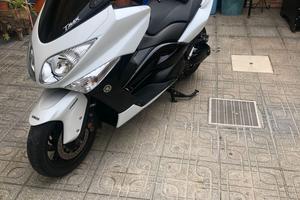 yamaha tmax 500 white - black
