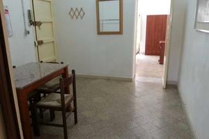 Bivani via Archirafi ( stazione centrale)