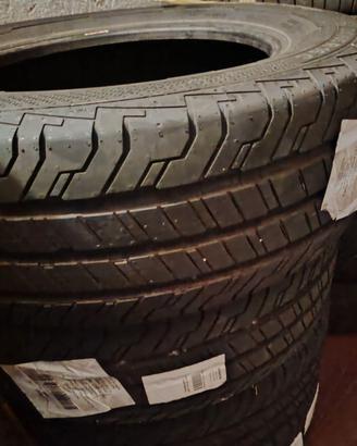 Gomme 215 65 16C  Continental Nuove