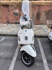 Vespa gts super 300
