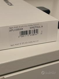 Apple Watch SE GPS 40mm- Mezzanotte S/M