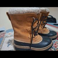 stivali Sorel Caribou invernali e da neve.