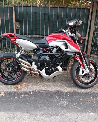 MV Agusta Rivale 800 - 2014