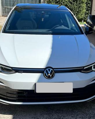Golf 8 R-line 1.5 TSI 150 cv Manuale