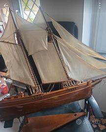 barca in legno a vela 1m x 1m. 