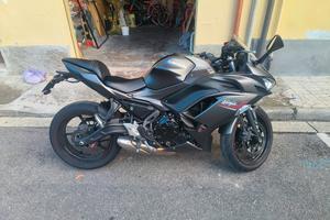 Kawasaki ninja 650 2022 