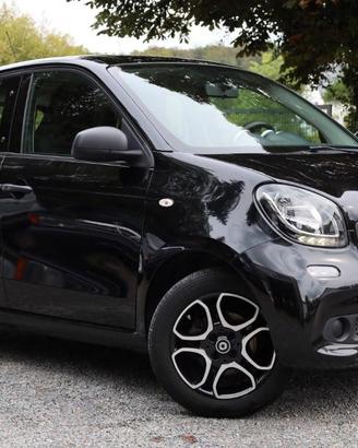 SMART FOURFOUR 2015