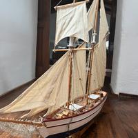 Modellino barca “Gotland” a vela in legno h68cm
