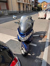 Suzuki burgman 400 k5