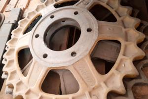 Ruota motrice trattore Cingolato 1824728M1 origina