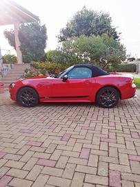 FIAT 124 SPIDER
