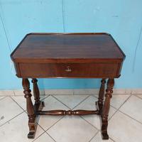 Tavolo da lavoro del 1800