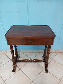 Tavolo da lavoro del 1800