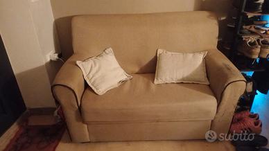 divano 2 posti